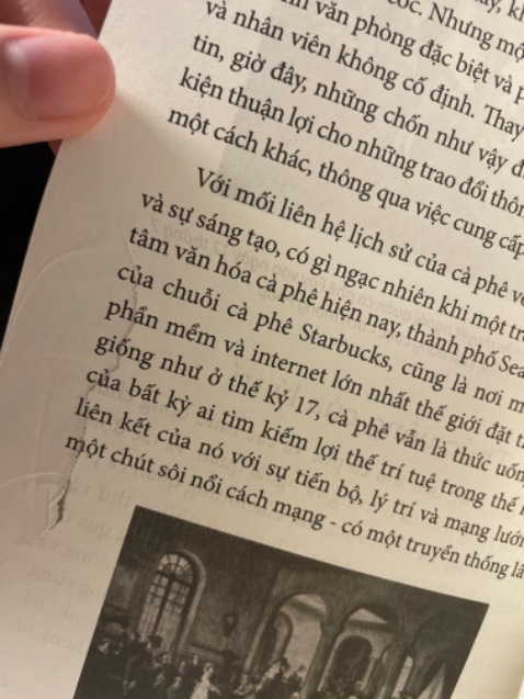 Sách giao nhanh, mình nhận cũng được nhiều ngày rồi, hôm nay đọc đến trang này mới thấy sách bị rách 😭😭😭