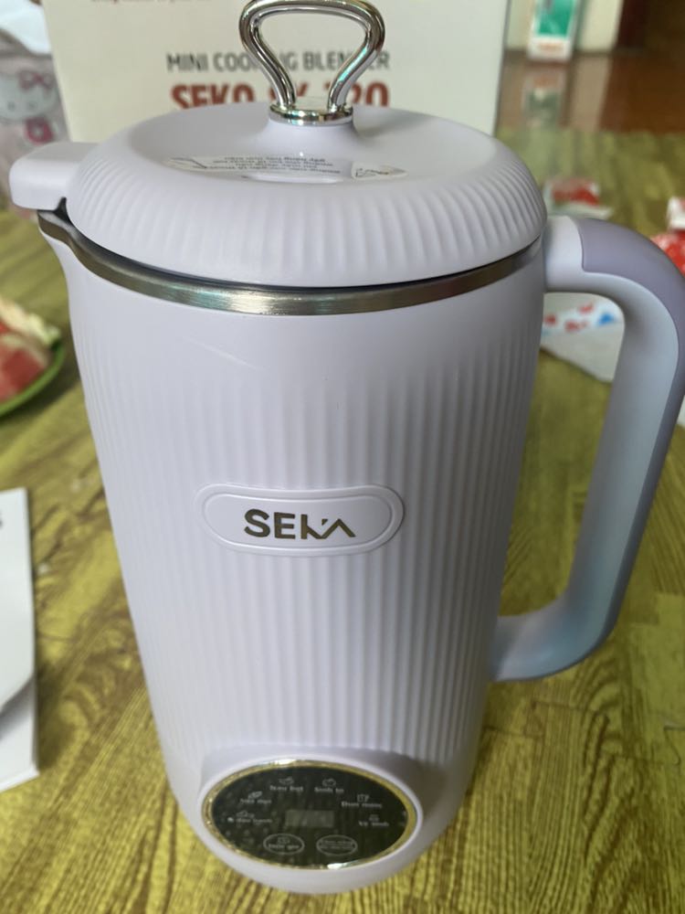 Máy đẹp, nhỏ gọn tiện cho ai hay di chuyển, máy nấu sữa quá là ok, xay đồ được luôn. Shop bán giá ok. Sẽ ủng họ shop