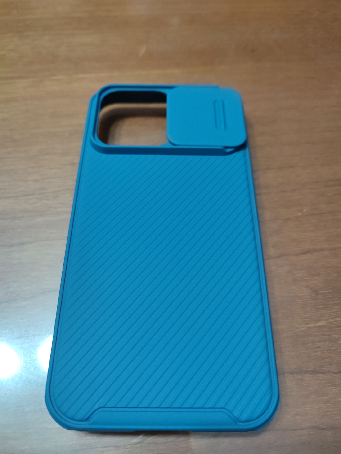 Hàng giao không đúng với yêu cầu đã đặt mua:
- đặt mua báo da IPhone13 pro
- giáo hàng: ốp lưng dạng nhựa.