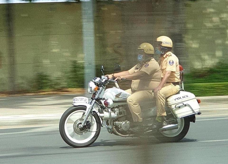 Hàng mỏng như giấy, bé. 
Hình ảnh chỉ mang tính chất minh hoạ