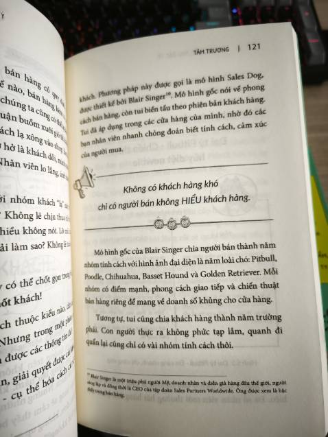 Cuối cùng cũng nhận dc sách, sách GIVER lúc nào đọc cũng cuốn, đơn giản và dễ hiểu. Nhiều hình ảnh minh hoạ, cảm giác đọc như đang ngồi trên bàn nhậu cùng tác giả