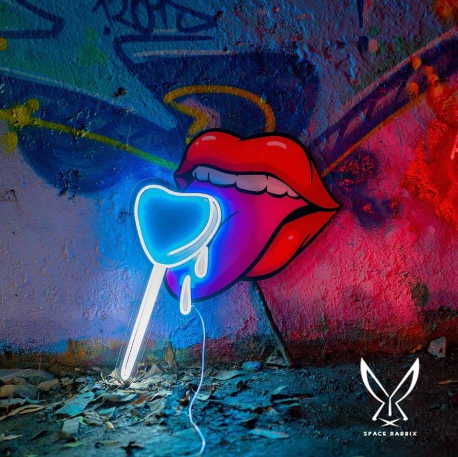 Tiki giao hàng nhanh .
Hàng chính hãng .
Hơi trục trặc 1 chút nhưng mọi thứ được giải quyết cũng rất nhanh .