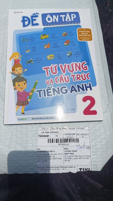 Sách bị rách, sản phẩm rất tệ hại, cần hoàn tiền ngay
