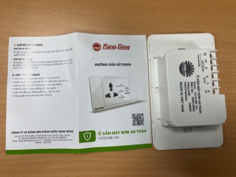 Thiết kế đẹp, hướng dẫn sử dụng rõ ràng, dễ hiểu.
Dễ lắp đặt do dùng kích thước tiêu chuẩn tương thích với ổ cắm gia dụng.

Người Việt dùn hàng Việt!