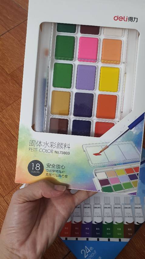 Hộp đẹp , đóng gói cẩn thận , giao hàng đúng time