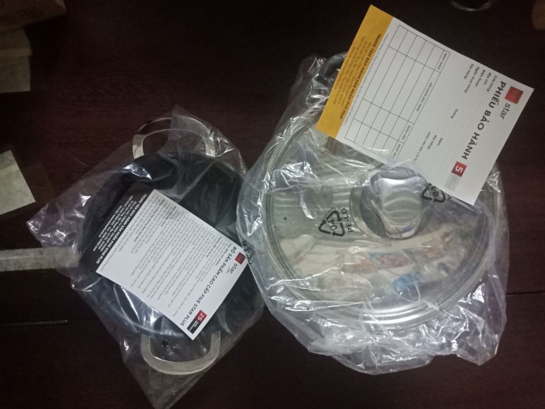 nồi giống như hình. Tôi đã dùng nồi hấp của hãng này mấy năm rồi, chất lượng rất tốt nên khi cần thay mới tôi đã nghĩ đến nó đầu tiên.