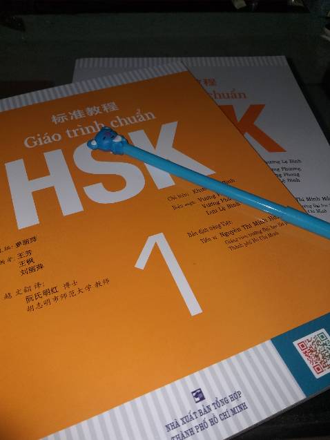 sách in đẹp, có file nghe đầy đủ, được tặng bút