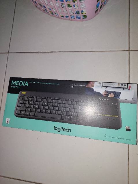 Hàng có thương hiệu. Không đọc kỹ muốn coi trên TV phải qua laptop, tưởng là có thể kết nối trực tiếp. Hàng có thương hiệu. Không đọc kỹ muốn coi trên TV phải qua laptop, tưởng là có thể kết nối trực tiếp.