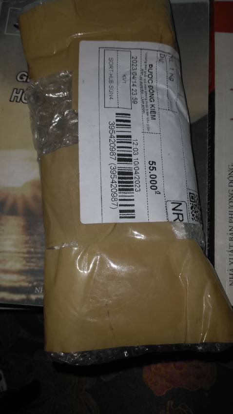 Sạc nhanh, tuy hộp bị méo mó nhưng cho điểm + ở shop và + dịch vụ vận chuyển, dây cap đẹp, mới , shop còn kèm thêm 1 viên kẹo ổi rất dễ thương và tờ giấy cảm ơn, nên ủng hộ, giá rẻ, còn về lâu dài thì chưa biết.