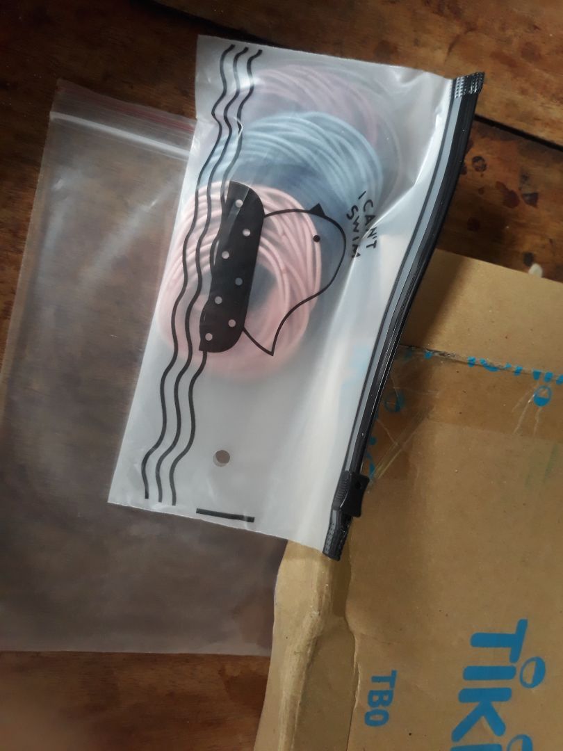 hàng chất lượng lắm. gói hàng rất là kĩ. giao cực nhanh. tốt hơn bên *** nhiều . chọn mua tiki là không sai lầm❤