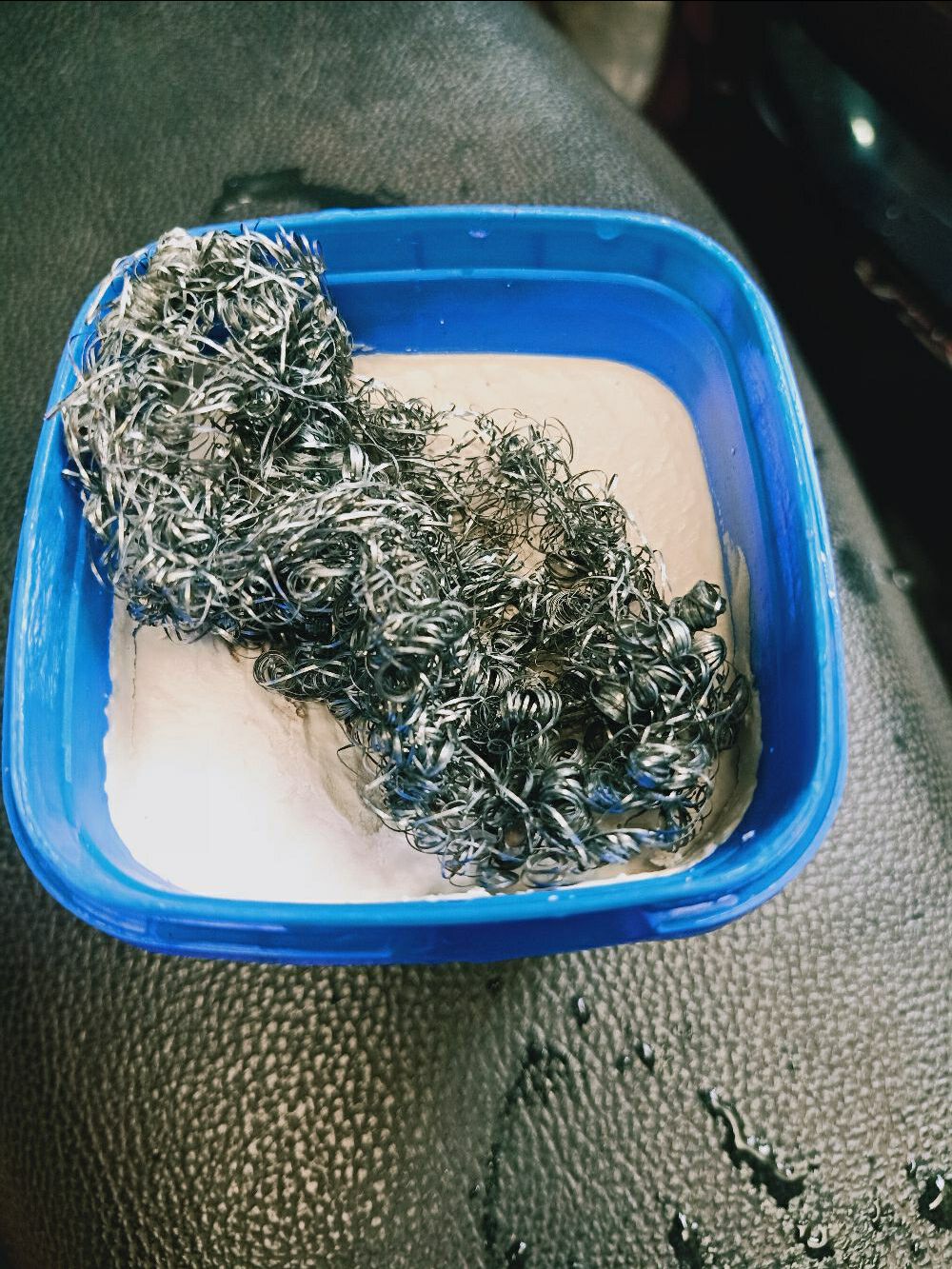 Giao hàng nhanh chóng
Thấm nước rồi bôi lên chờ một xíu rồi chà mạnh thì sẽ sạch ạ
10 điểm zì chất lượng Giao hàng nhanh chóng
Thấm nước rồi bôi lên chờ một xíu rồi chà mạnh thì sẽ sạch ạ
10 điểm zì chất lượng