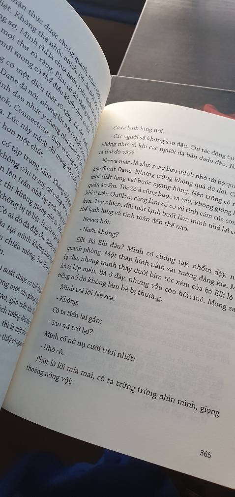 Tốt. In chất lượng. Đọc tập 1 từ khi còn là cô bé giờ thành phụ nữ trung niên rồi mới phát hành hết chán nxb trẻ