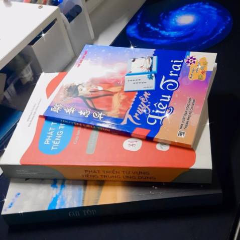 Nội dung sách hay, trình bày dễ hiểu, có cả phiên âm pinyin. Sách đẹp!