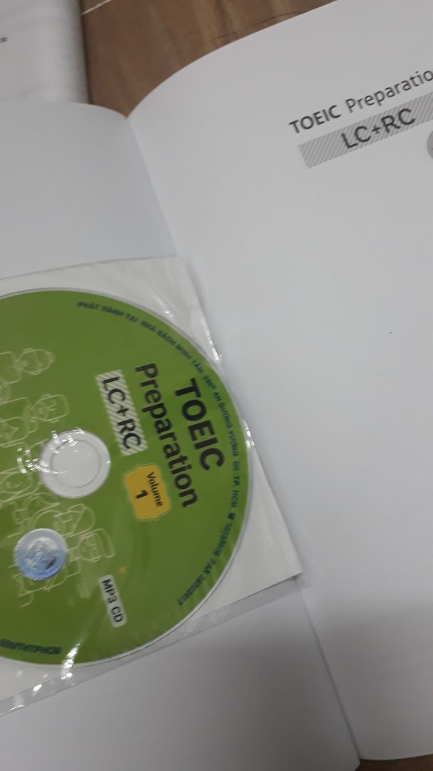 quyển này mình cũng mua flash sale của tiki nên giá rẻ cực, mà giấy đẹp trình bày siêu xịn luôn