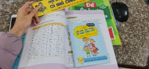 Màu sắc ổn. Mỗi tội ko sửa in lại sách lại đính kèm quyển đính chính. Pó tay