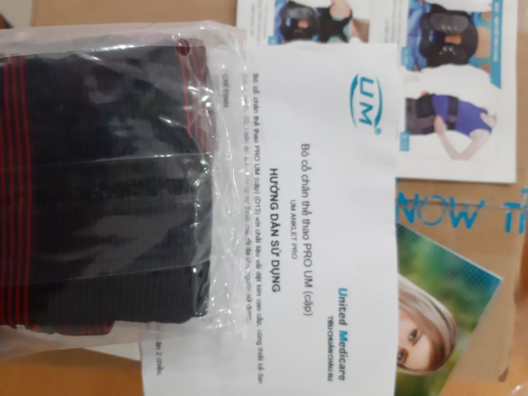 Chất liệu bền, co giãn tốt, mang khi vận động rất tốt