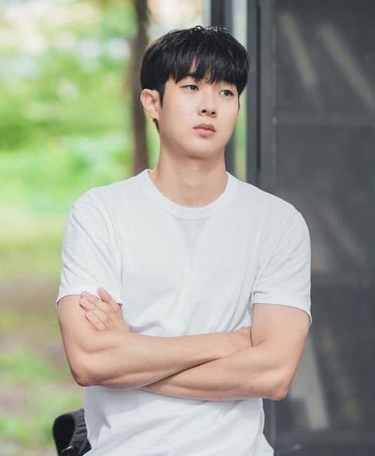 Giao hàng nhanhhhhh. Đóng gói kĩ càng. Sách đẹp, mới, không bị nhăn ❤️❤️❤️❤️❤️❤️. Hình ảnh chỉ mamg tính chất minh hoạ