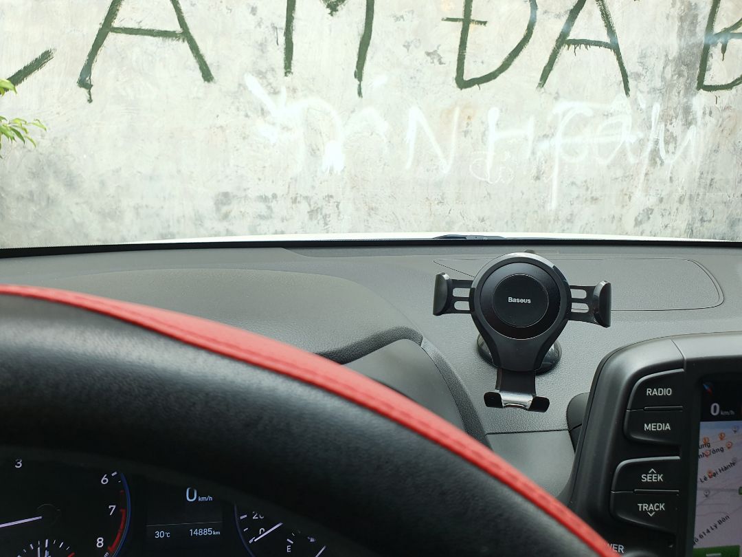 Thờ gian giao hàng khá nhanh. Giá đỡ bám rất chắc trên mặt Tap-lo. Hàng rẻ mà chất lượng. Nên mua