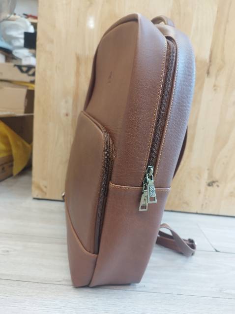 Balo đẹp lắm ạ chất da tốt bên trong rộng để đc rất nhiều đồ ... Nên mua nha mọi ng 😍😍