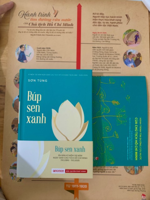 Bìa đẹp. Shop có tặng Poster rất xinh. Đóng gói cẩn thận. Tuy nhiên chất giấy chưa xịn lắm, màu mực trang sau nhìn rõ luôn. Vẫn đánh giá 5 sao nha