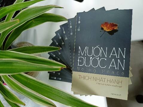 Mình mua để tặng, giao hàng vừa đúng lúc, đóng gói cẩn thận, giấy có hơi lỗi nhẹ.