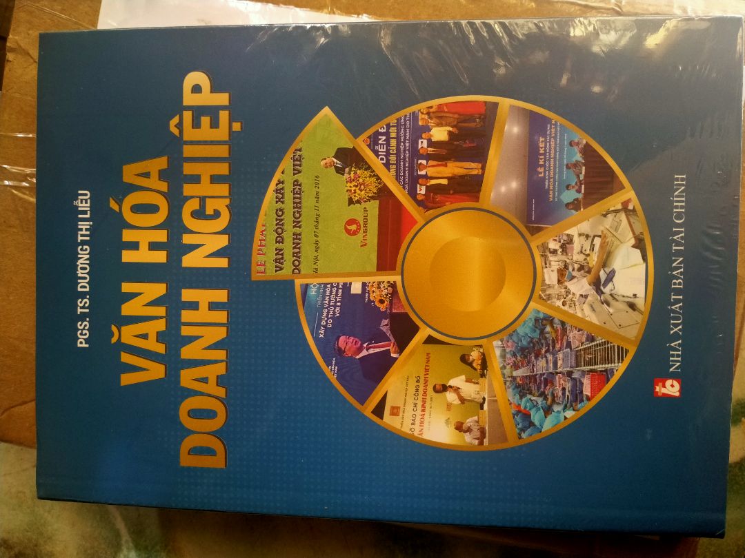 Giao hàng sớm hơn dự kiến. Sách thơm, đóng gói cẩn thận, đúng sách mình cần. Cho 5 sao