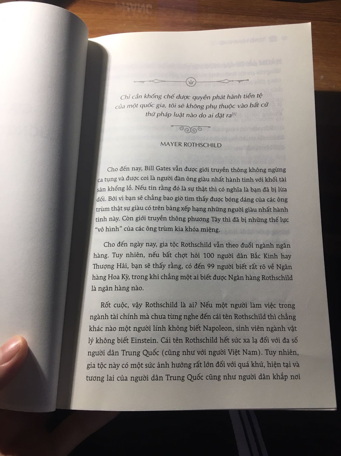 Giao hàng nhanh, nội dung sách rất hay, dành cho những ai thích kinh tế và muốn tìm hiểu sâu hơn về bản chất của tiền tệ. Sẽ cố gắng mua nốt phần ll và phần lll ?