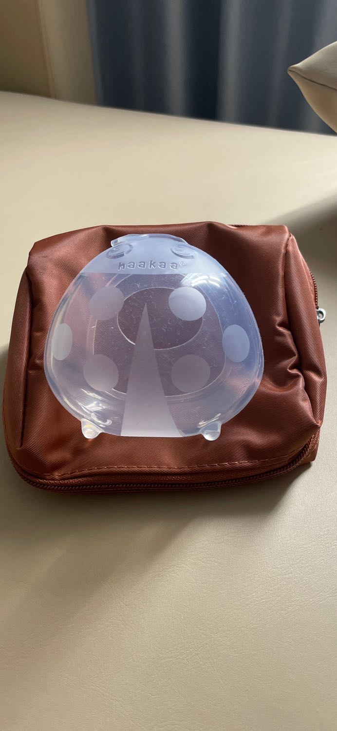 Dễ vệ sinh, sử dụng. Nhìn đẹp và chất lượng! Túi đựng rất tiện