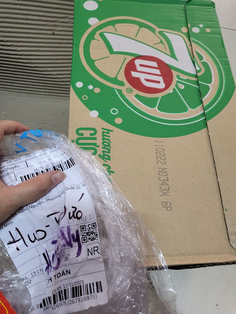 Giao chậm, trễ so với dự kiến. Date còn phân nửa (đã được sản xuất trên 3 tháng rồi, nên lúc mình nhận hàng thì date còn 2 tháng mấy thôi). Không hài lòng lắm!