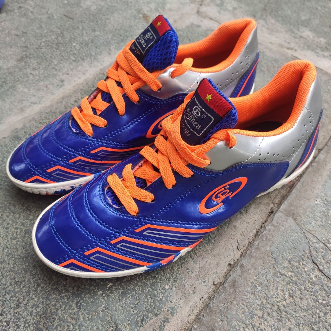 Sản phẩm chất lượng. Rất chắc chân, êm. Shop phản hồi thông tin nhanh và hỗ trợ tốt. Đặt nhầm size shop và Tiki hỗ trợ đổi trả rất nhanh. Đáng mua nhé.