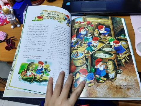 sách đẹp vô cùng nha , xem quyển này xong rồi phải góp tiền mua thêm 3 quyển còn lại trọn bộ chuyện rừng luôn mới được , 10điểm , mình quay lại clip review luôn mà ko đăng lên được