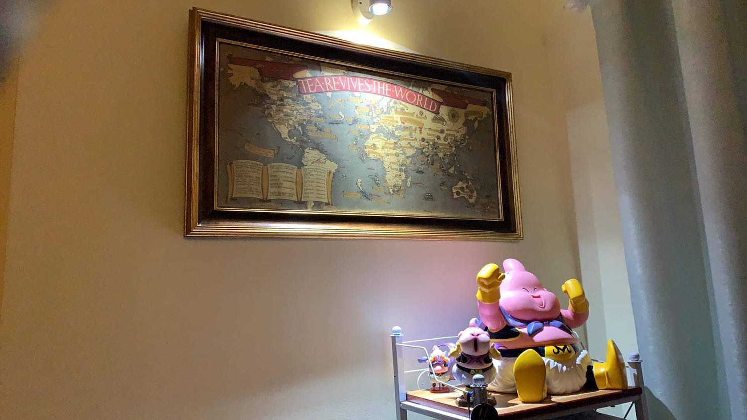 Sách hay. Hình ảnh chỉ mang tính minh hoạ. Chính ra có một ít thông tin thời kì thành cát tư hãn thì hay hơn nữa. Sách để trong hộp hơi bẩn nhưng tạm chấp nhận được