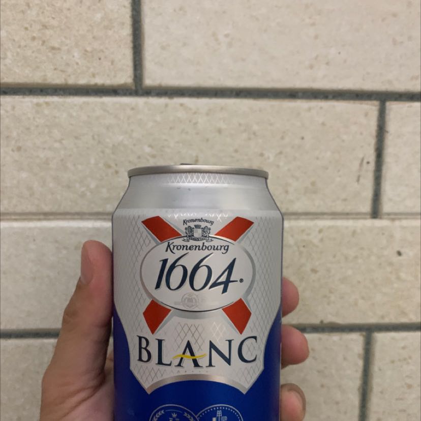 Bia thì ngon, mỗi tội nhân viên giao hàng kém chuyên nghiệp, mặc dù bạn đã gọi trước bảo chắc như đinh đóng cột là 15h giao hàng, xong cái đến 15h30 không thấy, gọi lại thì bạn bảo mai giao, chả lẽ huỷ đơn thì tội shop nên cho 4 sao haĩz