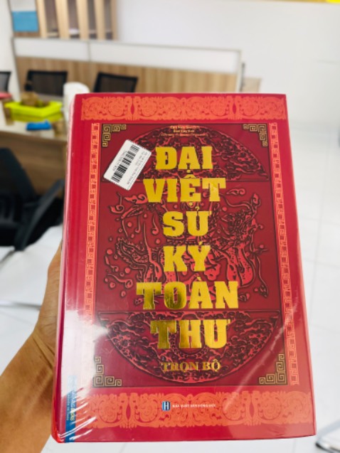 Mẫu mã đẹp, chất lượng giấy tốt.
Nội dung: BẮT ĐẦU ĐỌC! Mẫu mã đẹp, chất lượng giấy tốt.
Nội dung: BẮT ĐẦU ĐỌC!