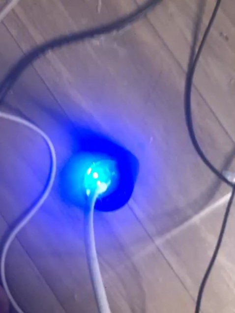 Sài đúng 1 ngày sạc *** lên nữa hàng như *** lúc sạc được lúc k