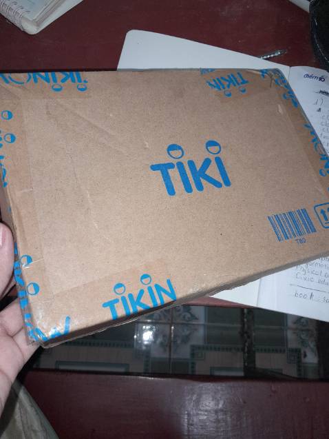 Sách có khá nhiều hình minh họa,đóng hàng cẩn thận có bọc đàng hoàng nhưng mà hơi nhỏ và mỏng khá ổn