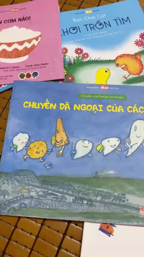 tên chuyện thì vậy chứ hình vẽ rất dễ thương, con cũng không thấy sợ gì cả, ba mẹ thử xem