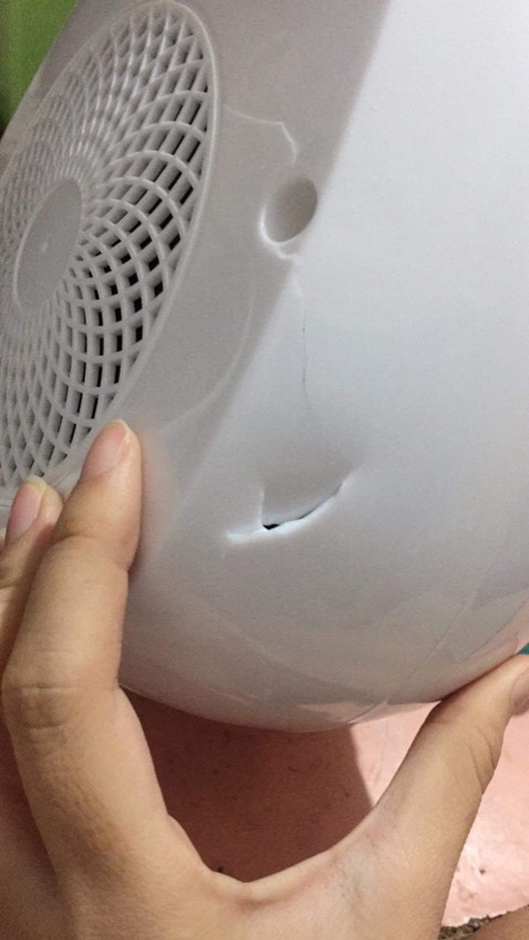 Vì mình thanh toán trc nên shop giao sản phẩm vỡ. Nhận hàng ko dùng được. Vậy mà cũng giao cho KH hay ghê. Vì mình thanh toán trc nên shop giao sản phẩm vỡ. Nhận hàng ko dùng được. Vậy mà cũng giao cho KH hay ghê.