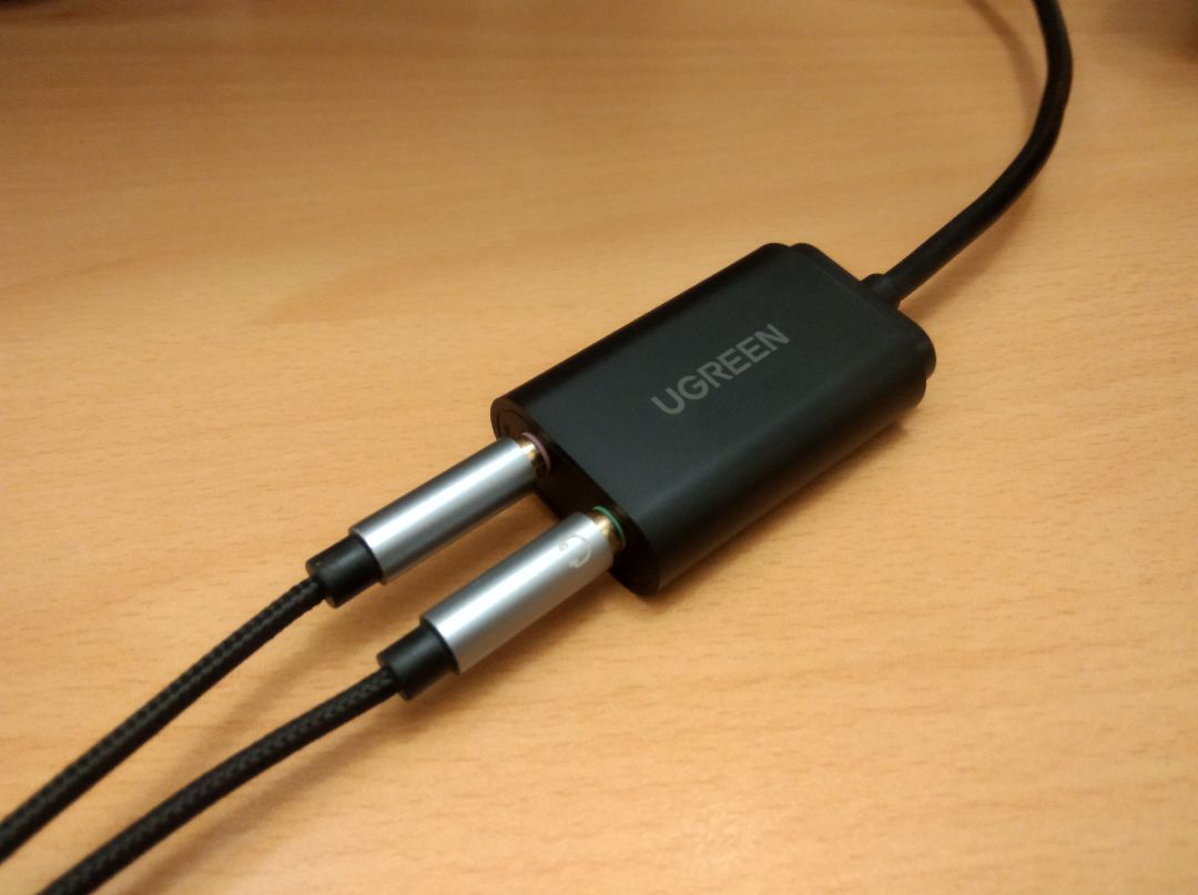 Chất lượng đầu ra hơn hẳn so với cổng tai nghe trên máy. Mọi người nếu mua về để dùng với Mic thì lưu ý là adapter này không dùng được với tai nghe trở kháng cao mà nên dùng với các loại in-ear hoặc earbud thôi. Mình *** trên ATH-M40x không được như ZSX pro thì dùng thoải mái và chất lượng thu thì do chất lượng mic quyết định. "Nên mua" nhưng cân nhắc việc mọi người đang dùng loại tai nghe gì nhé vì có nhiều khách hàng mua xong về thấy cổng mic không tương thích.