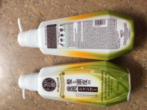 Giao hàng siêu nhanh. Nhưng thấy ghi giảm 12% khi mua combo 2 chai và tặng túi mà sao không thấy, hay do mình hiểu nhầm?