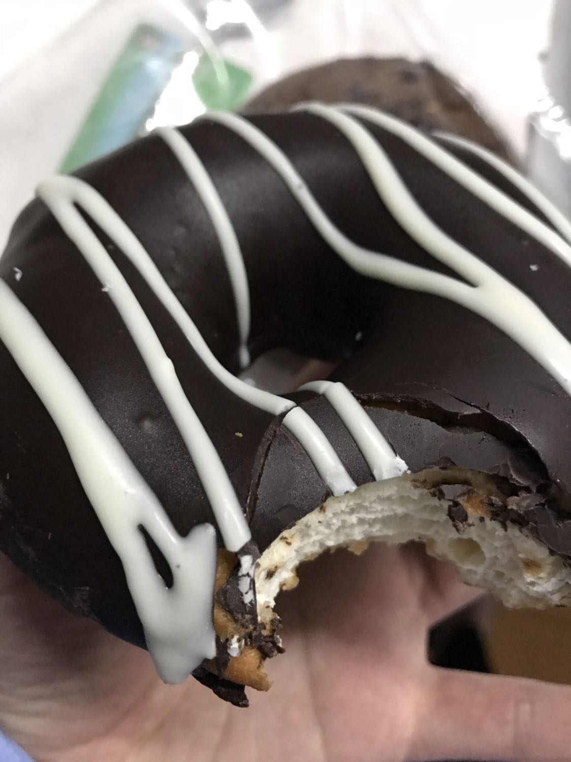 Giao nhanh. Sách mới đẹp thơm mùi sách mới. Đóng gói cẩn thận mình rất hài lòng. Sách từ Tiki giá quá ưu đãi miễn bàn rùi hihi. Tiếp tục ủng hộ TIKI và nhà bán. Thanks!!!