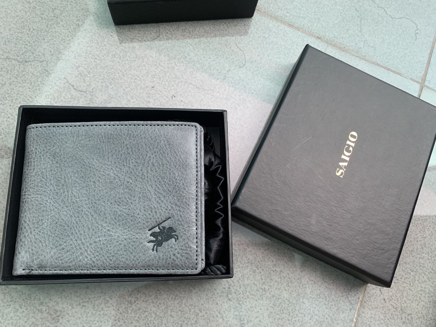 Hàng ok da mềm đẹp...bạn trai mình rất thích👍