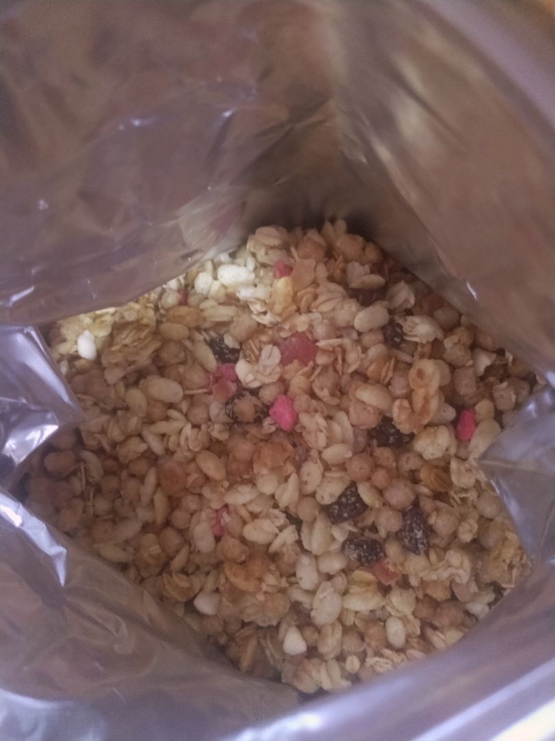 mk nhận đc hàng r và rất ưng nha,nhìn hộp nhỏ mà mở ra rất nhiều,ăn vui miệng rất ngon tính mua về giảm cân mà ăn như này chắc tăng lên mất thôi😂 shop thì thân thiện,nhiệt tình,phục vụ rất tốt 10đ chất lượng, sẽ ủng hộ shop lâu dài