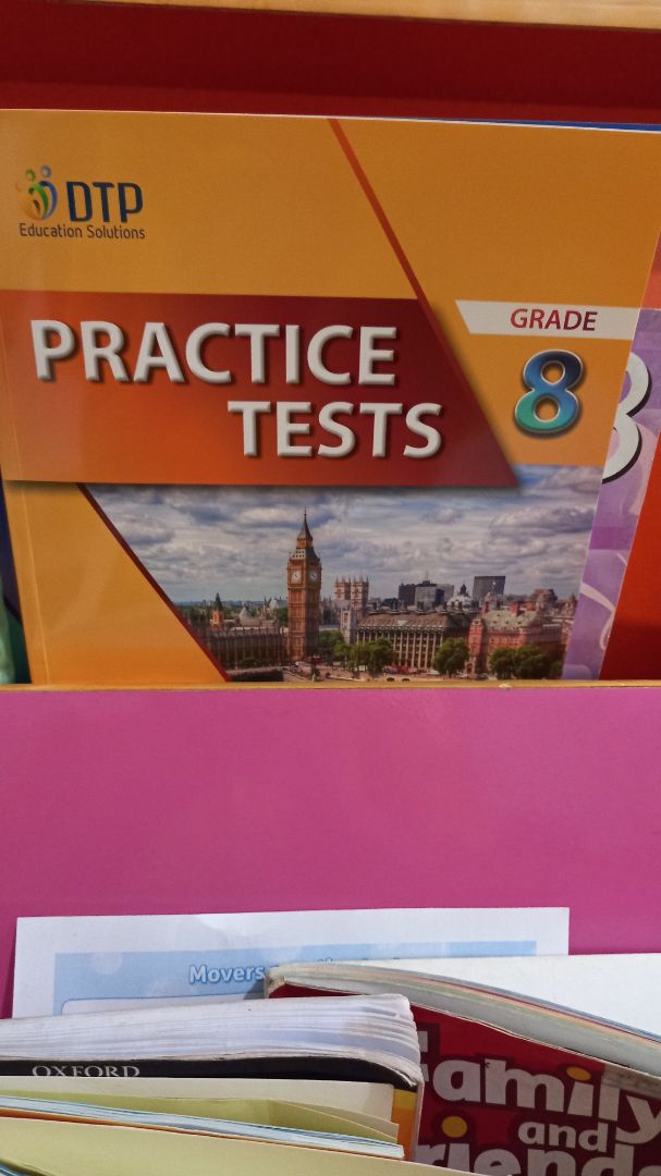 nội dung sách đủ cả các kỹ năng sử dụng từ vựng, ngữ pháp, kĩ năng nói, viết và nghe. mình mua cuốn này để con luyện kèm với bọi sách Smart world 8. nội dung sách đủ cả các kỹ năng sử dụng từ vựng, ngữ pháp, kĩ năng nói, viết và nghe. mình mua cuốn này để con luyện kèm với bọi sách Smart world 8.