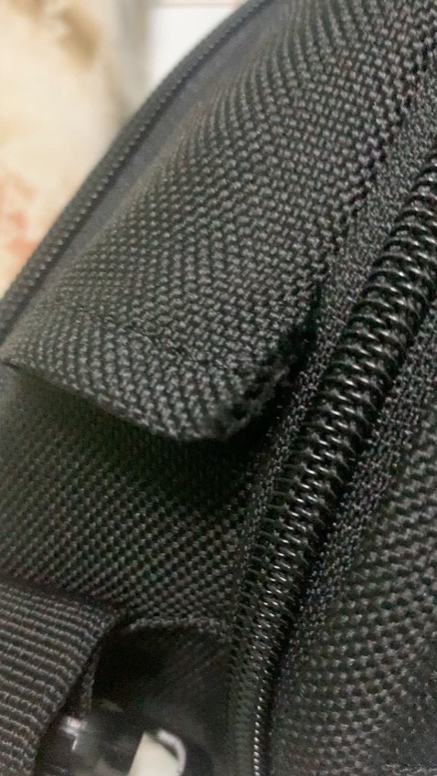 Chưa gì bung chỉ ko biết sakos thiệt hay hàng nhái?