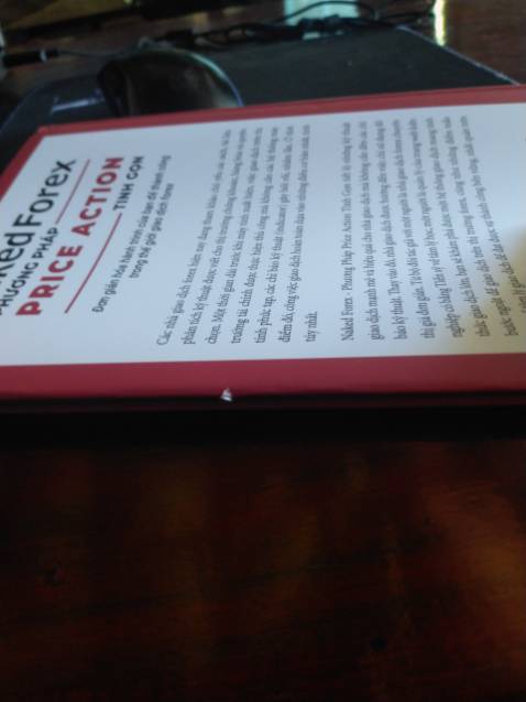 Lần này mình cho 4 sao là do bìa ngoài bị rách với những lần trước cũng bị gẫy góc nhiều.Lần này là hơi dỗi tý xíu á.Cảm ơn finfin đã mang đến những quyển sách hay cho ae trader và mình.