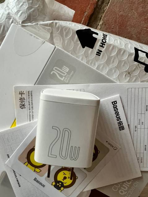 Vận chuyển hơi lâu nhưng thấy shop đóng gói và nhìn sản phẩm cũng khá ok nên vẫn đánh giá tốt cho shop