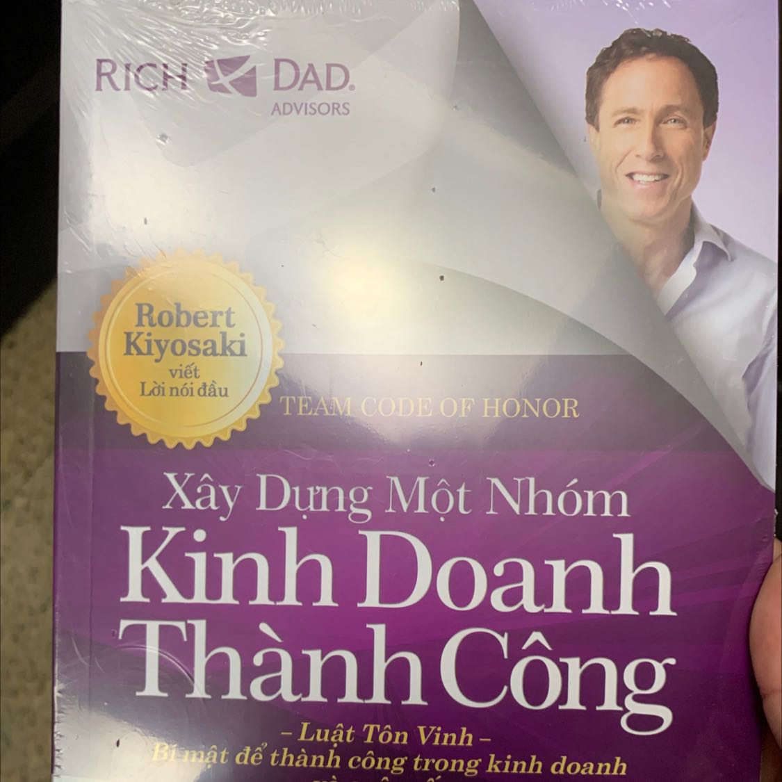 Chưa xem nội dung nhưng đã thấy sai về bìa rồi!!!!