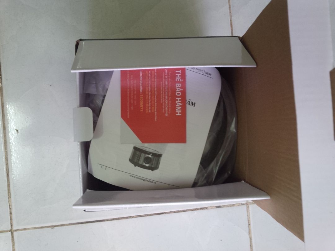 Máy hấp Magic Korea rất tốt cho việc hâm nóng thức ăn , hấp chín thực phẩm tươi sống mà không làm mất hương vị . Máy tỏa nhiệt nhanh hơi nóng lan đều trong xửng nhựa , tự ngắt điện theo thời lượng sử dụng . Hàng giao nhanh và được bảo quản tốt trong khi vận chuyển và giao nhận . Cám ơn shop & TIKI .