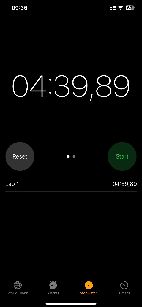 Ấm đẹp, nhẹ, thời gian nấu chỉ 4 phút 38s là sôi. Cần chờ thời gian để biết có bền không. Mua sale 6-6-2025 đuợc 666k và đuợc tặng thêm bình nuớc